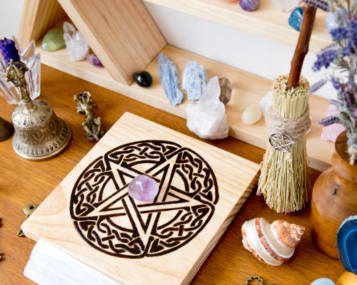 Magisch durch das Jahr,Avalon NatureArt - Blog , Reiki & Esoterik Shop